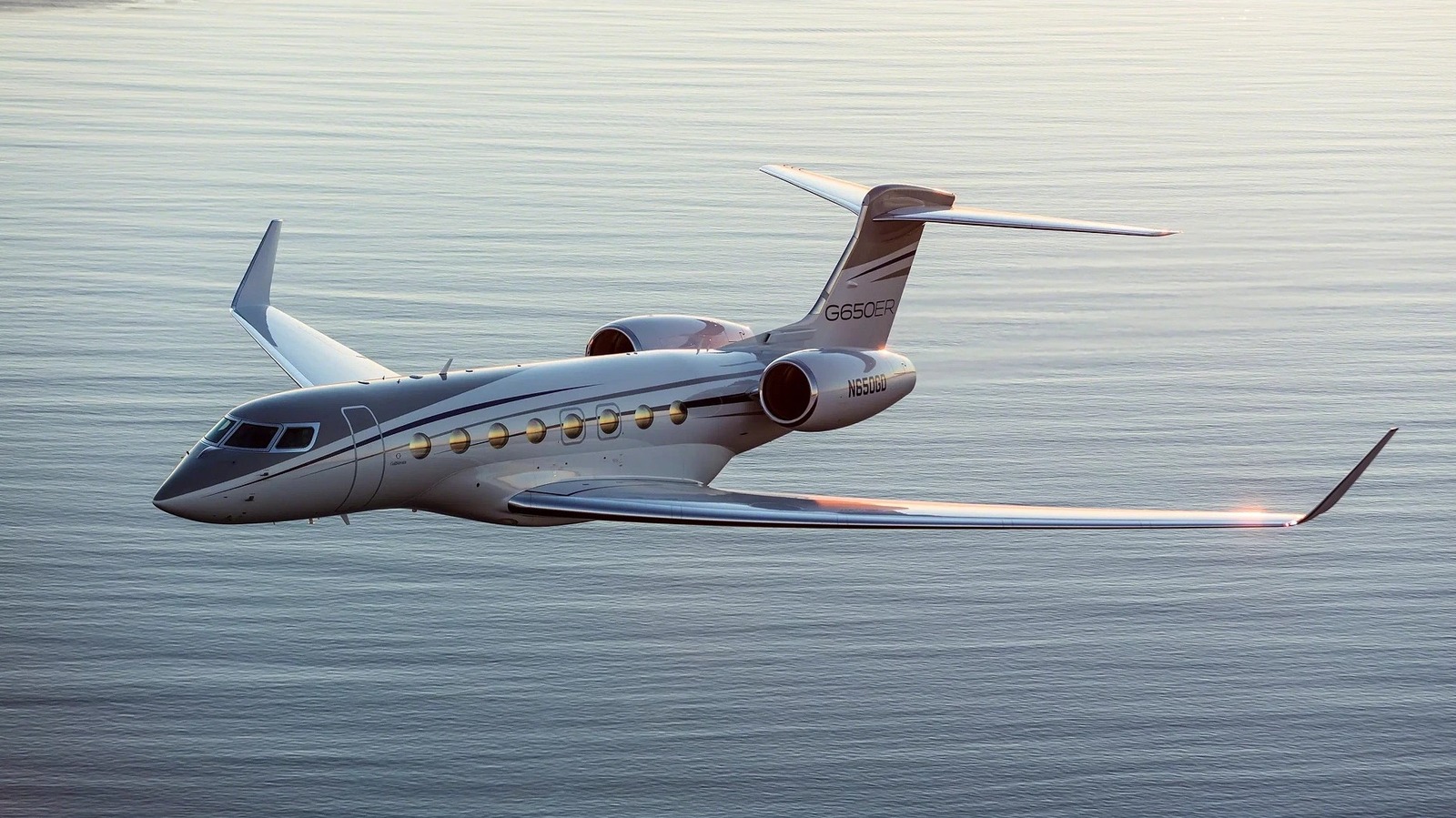 Gulfstream G650ER luxury cabin interior